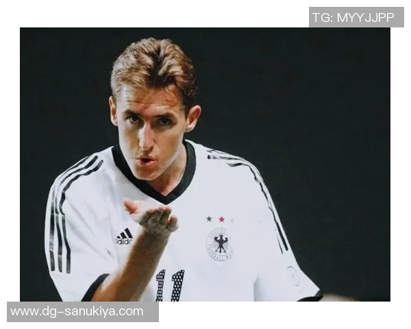 史上最高足球明星的传奇之路与辉煌成就全解析